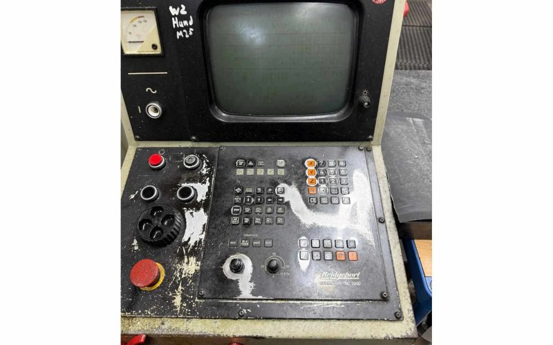 Вертикальный обрабатывающий центр с ЧПУ BRIDGEPORT INTERACT 720X H