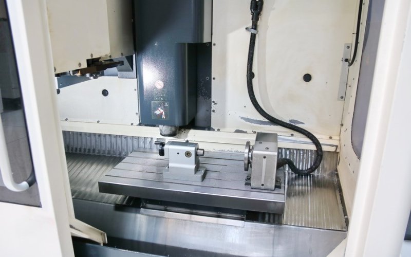 Вертикальний обробний центр з ЧПУ DECKEL MAHO - DMC 835 V New Design -134