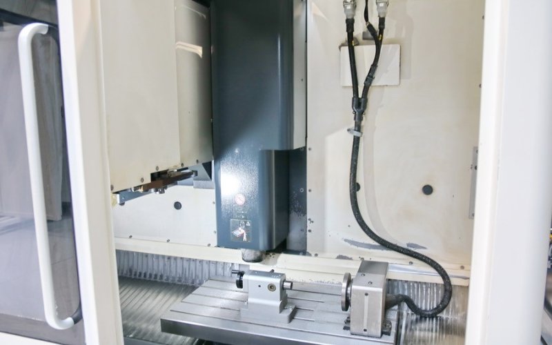 Вертикальний обробний центр з ЧПУ DECKEL MAHO - DMC 835 V New Design -134