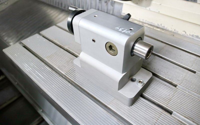 Вертикальний обробний центр з ЧПУ DECKEL MAHO - DMC 835 V New Design -134