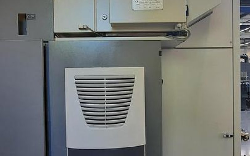 Вертикальный обрабатывающий центр с ЧПУ Deckel Maho DMF 220 Linear