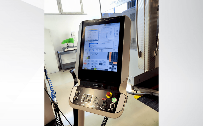 Вертикальний обробний центр з ЧПУ DMG MORI CMX 800 V