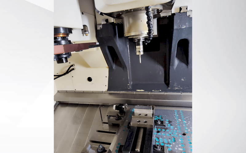 Вертикальний обробний центр з ЧПУ DMG MORI CMX 800 V