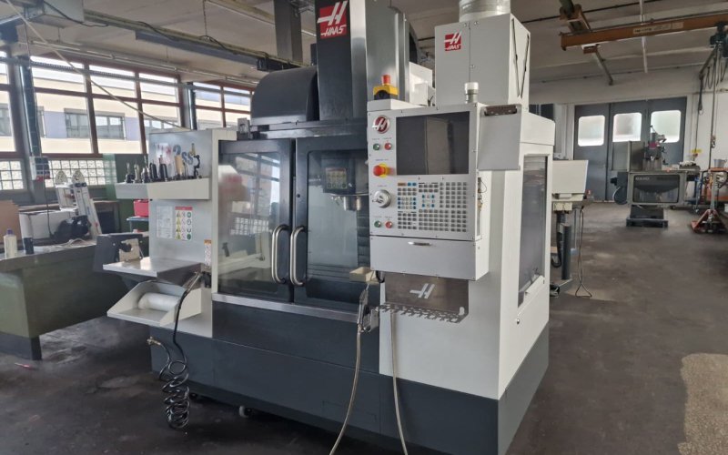 Вертикальный обрабатывающий центр с ЧПУ HAAS VF-2SS