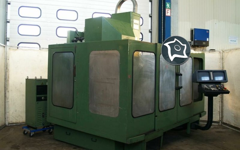 Вертикальний обробний центр з ЧПУ HURCO BMC 40