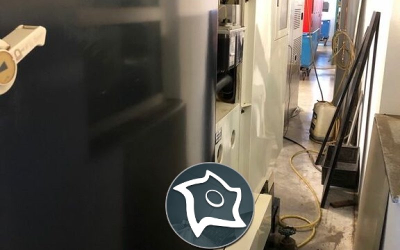 Вертикальный обрабатывающий центр с ЧПУ HURCO VMX 50