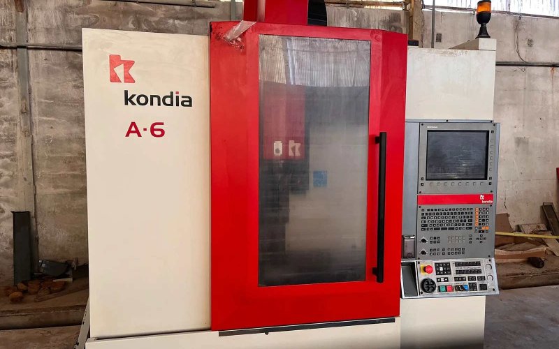 Вертикальный обрабатывающий центр с ЧПУ KONDIA A 6 CNC