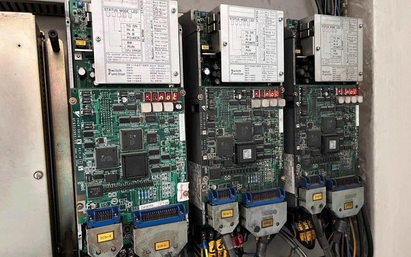 Вертикальный обрабатывающий центр с ЧПУ KONDIA CM 1650 CNC