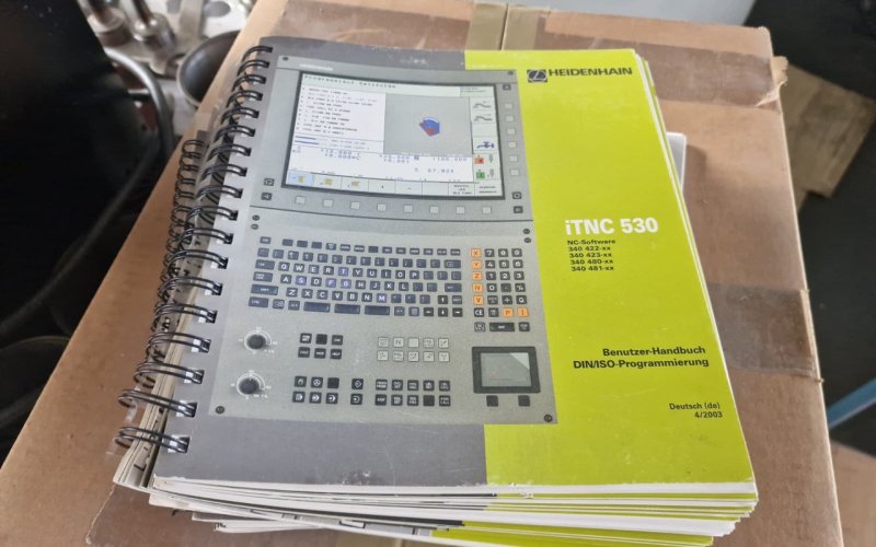 Вертикальний обробний центр  з ЧПУ MIKRON HSM 500