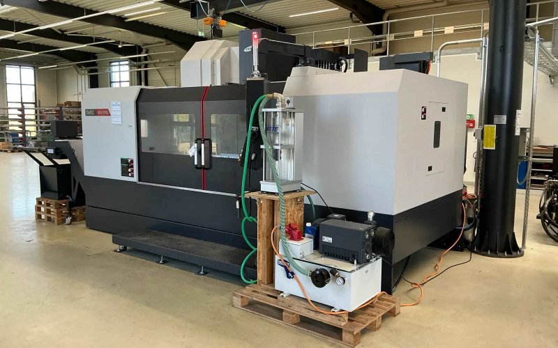 Вертикальный обрабатывающий центр SMEC MCV6700L