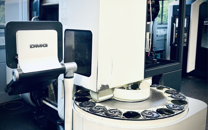 Вертикальний токарний центр з ЧПУ DMG MORI CTV 160