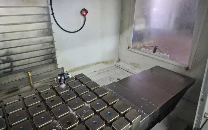 Вертикальний обробний центр з ЧПУ HAAS VM-3