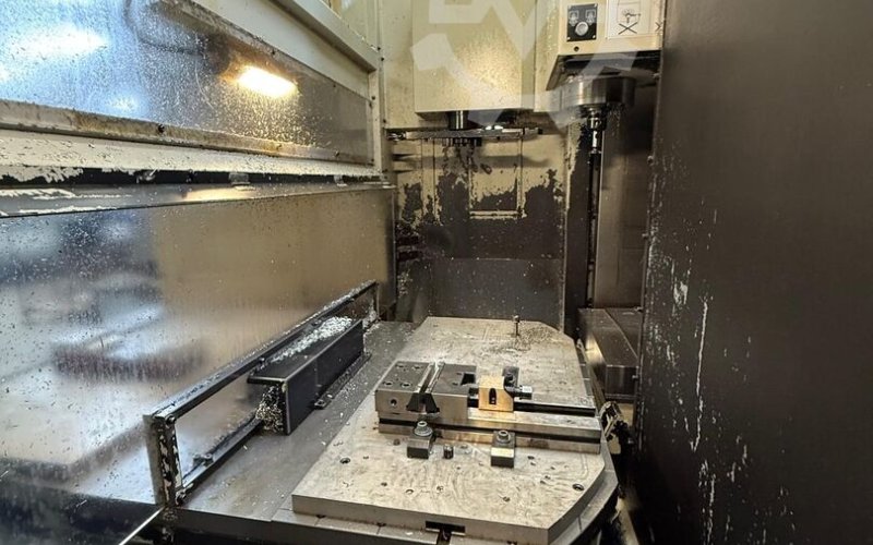 Високопродуктивний вертикальний обробний центр з ЧПУ Bridgeport-Hardinge VMC-1000APC
