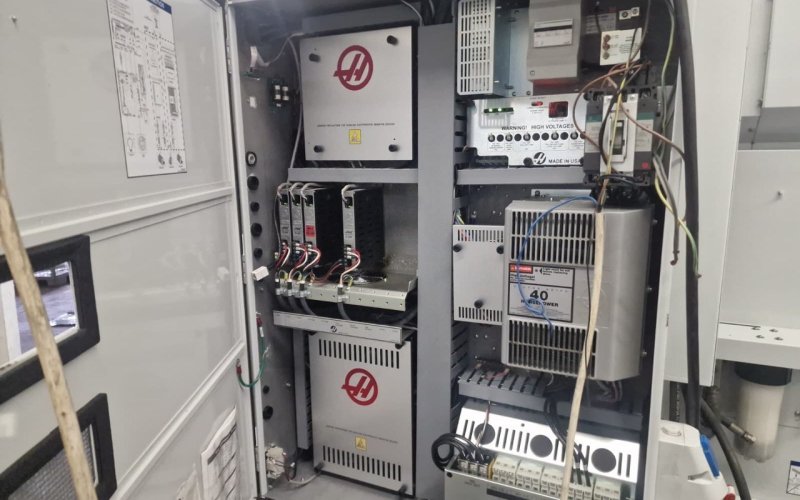 Високошвидкісний вертикальний обробний центр HAAS з ЧПУ HAAS VF-2SS