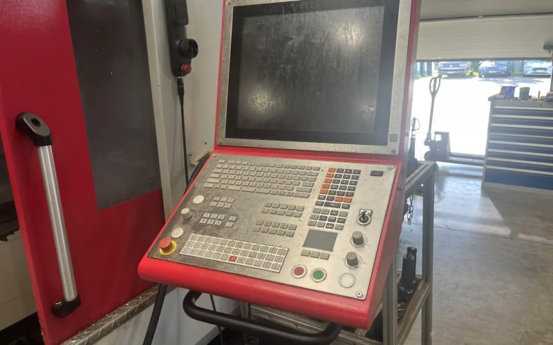 Високоточний 3-осьовий обробний центр з ЧПУ KUNZMANN BA 1500 H