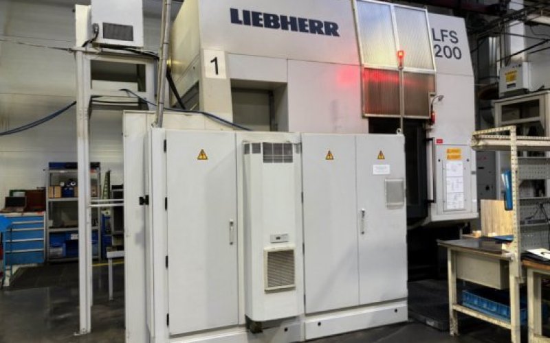 Зубодовбальний верстат з ЧПУ LIEBHERR LFS 200