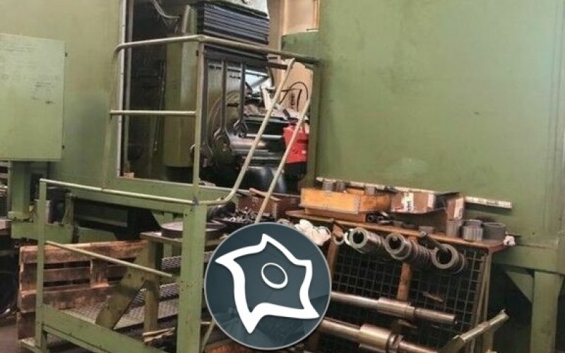Зубофрезерний верстат вертикальний PFAUTER P 1800