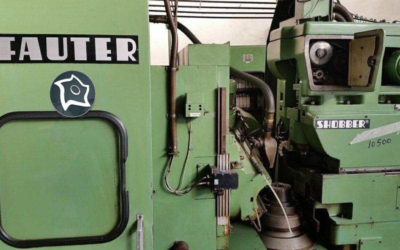 Зубофрезерный вертикальный станок Pfauter SHOBBER PA 210