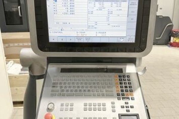 5-осевой обрабатывающий центр DMG HSC 55 linear