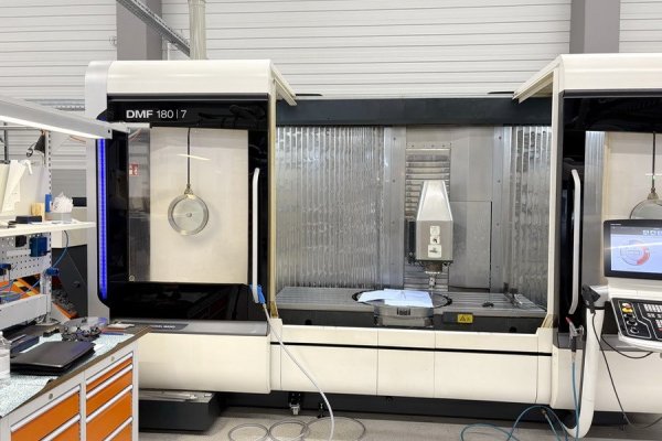 5-осьовий обробний центр з рухомою колоною DMG MORI - DMF 180-7