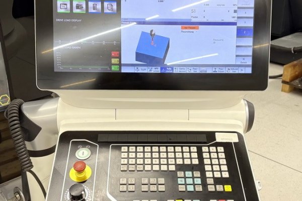 5-осьовий обробний центр з рухомою колоною DMG MORI - DMF 180-7