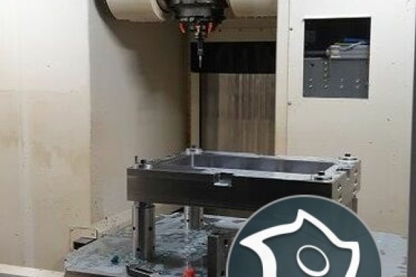 5-осевой универсально-фрезерный станок с ЧПУ GF Mikron HPM 1350U