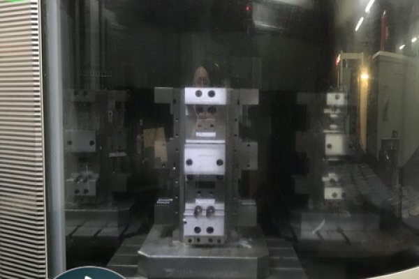 5-осьовий вертикально-фрезерний верстат з ЧПУ DMG MORI DMC 60 T