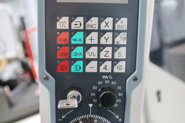 5-осевой вертикальный обрабатывающий центр HERMLE - C 30 UP Dynamic