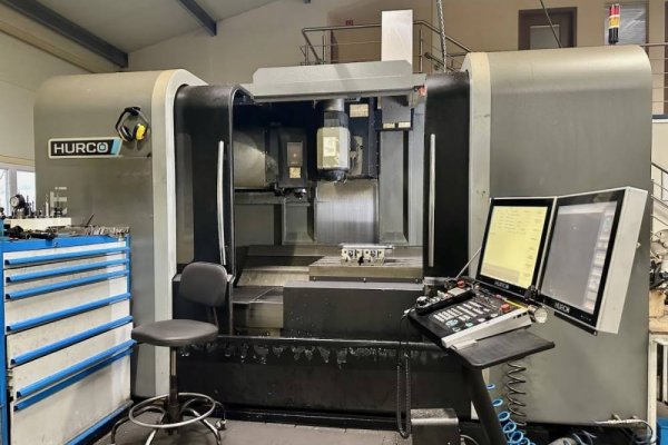5-осевой вертикальный обрабатывающий центр с ЧПУ  HURCO VMX 60 SRTi