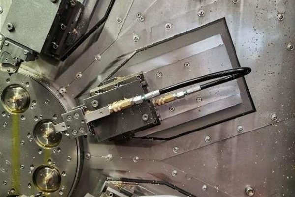 Автоматический многошпиндельный станок TORNOS MultiSwiss 8x26
