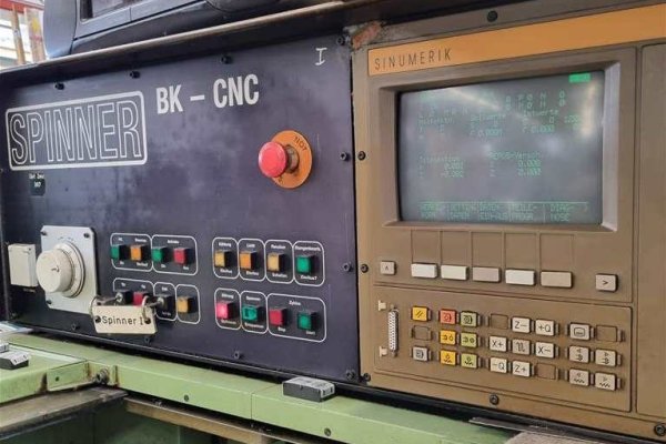 Чистовой токарный станок SPINNER BK - CNC