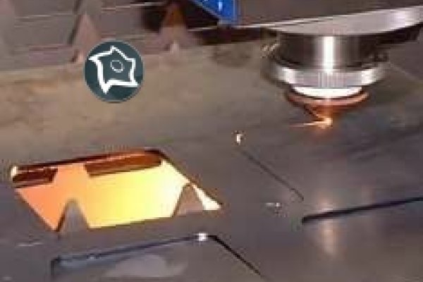 Демонстрационный лазерный станок Penta SWING II 3015 с лазером 2000 Вт-IPG