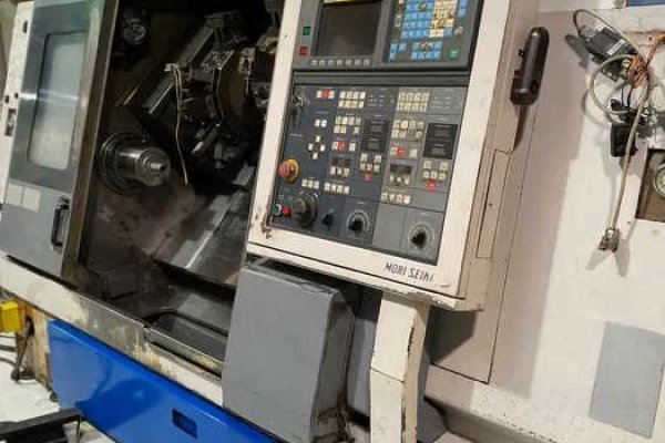Двухшпиндельный токарный центр Mori Seiki DL20