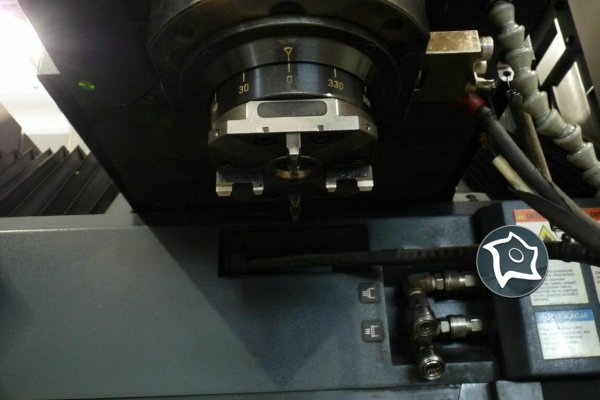 Електроерозійний копіювально-прошивний верстат з ЧПУ Makino EDAF 2