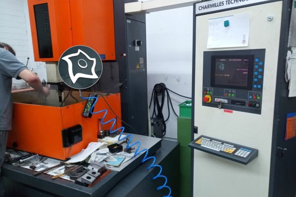 Електроерозійний прошивний верстат CHARMILLES Roboform 400