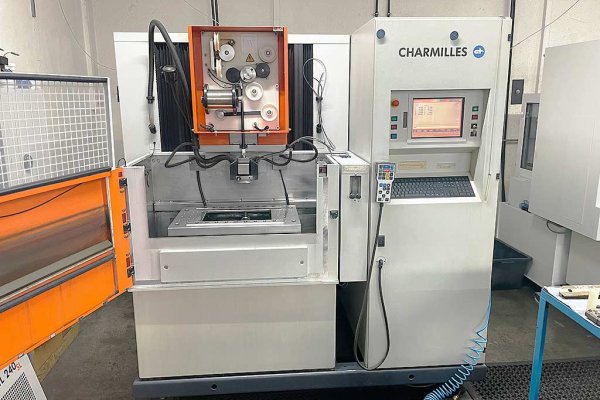 Электроэрозионный станок Charmilles ROBOFIL 240SL