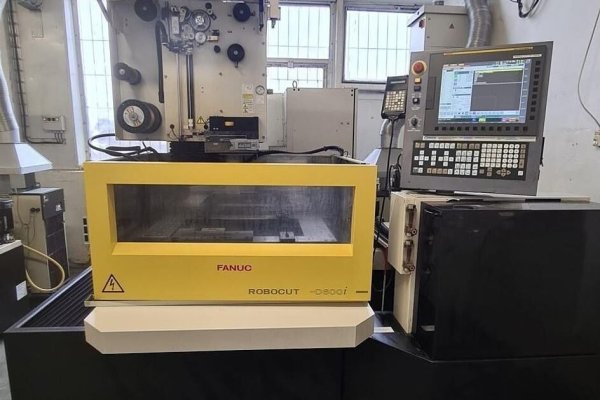 Электроэрозионный станок Fanuc Robocut C 600 i