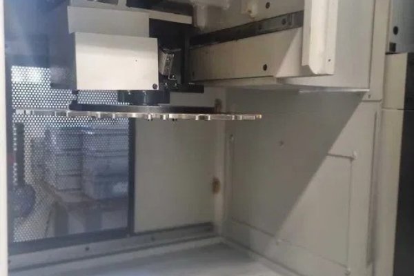 Электроэрозионный станок Mitsubishi EA 12S для обработки штампов