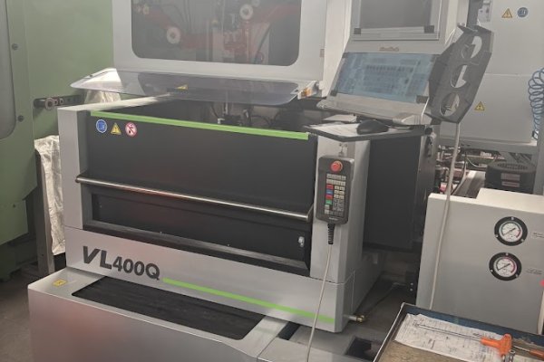 Електроерозійний верстат SODICK VL400Q