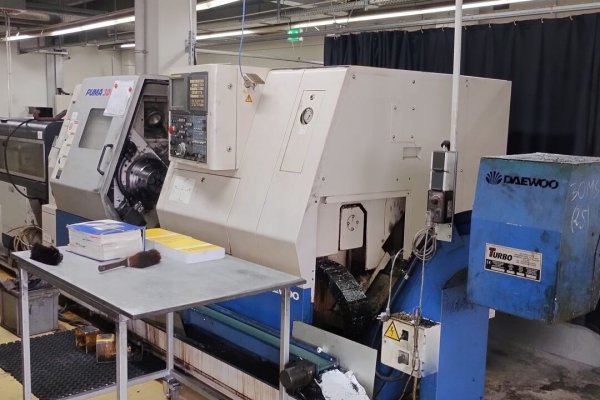 Фрезерно-токарний верстат з ЧПУ - 4 осі - вісь C (протишпиндель) DOOSAN DAEWOO PUMA 300 MSC