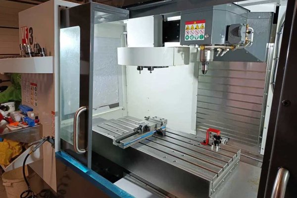 Фрезерний верстат HAAS VF3 NGC