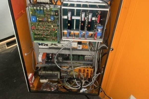 Фрезерний верстат металу Fehlmann Picomax 100