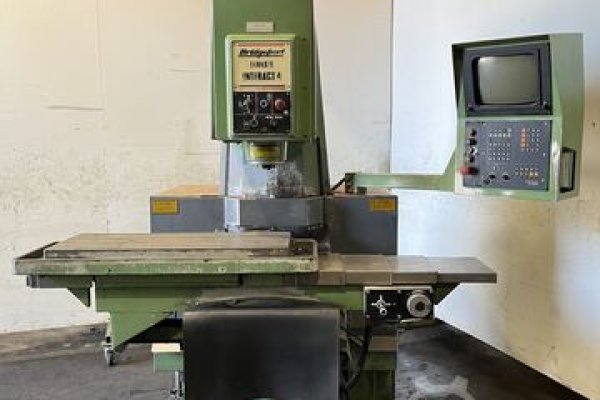Фрезерный станок с ЧПУ Bridgeport Interact 4