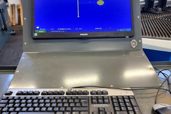 Гидравлический координатно-пробивной станок с ЧПУ EUROMAC ZX 1000/30