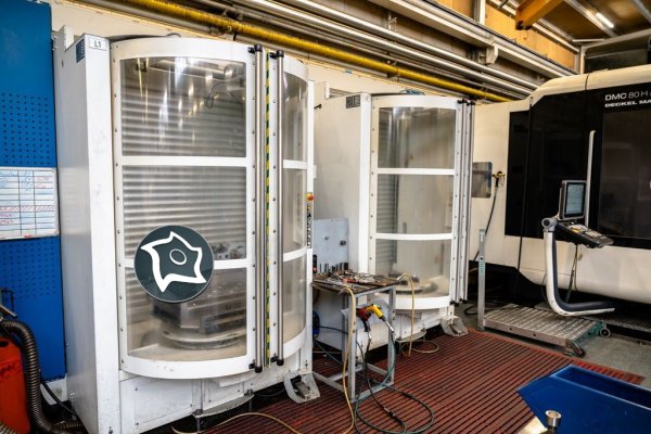 Горизонтальный фрезерный обрабатывающий центр Deckel Maho DMC 80 H DUOBLOCK