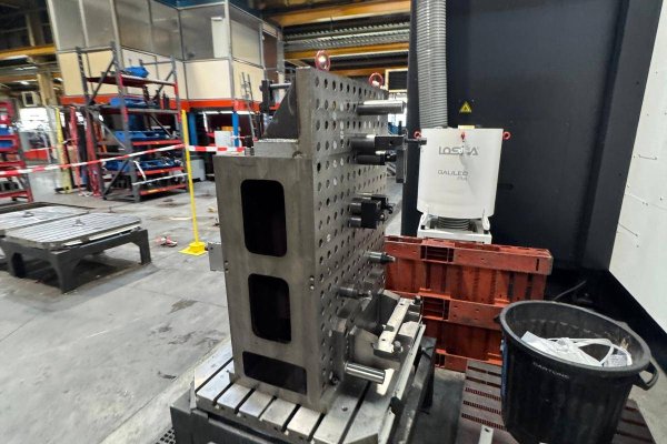 Горизонтальный обрабатывающий центр MAZAK HCN 8000