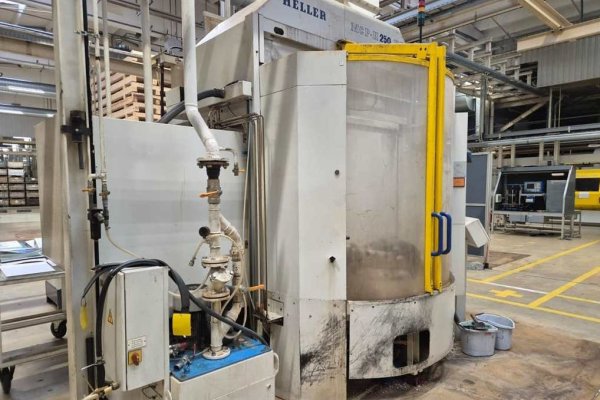 Горизонтальный обрабатывающий центр с ЧПУ HELLER MCP-H 250 HS