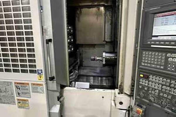 Горизонтальный обрабатывающий центр с ЧПУ OKUMA MA-400HA