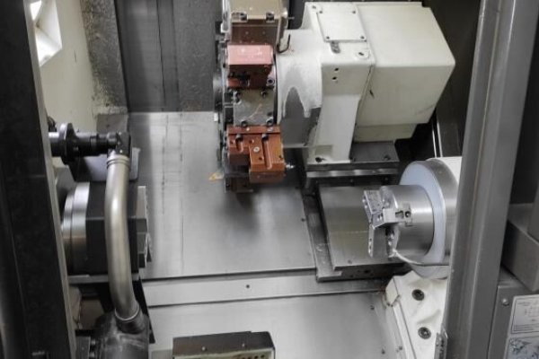 Горизонтальний токарний верстат Okuma LB 3000 EX-II