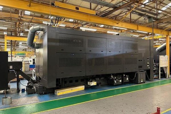 Горизонтальний токарно-фрезерний обробний центр з ЧПУ 2014 HWACHEON Hi-TECH 850L YMC